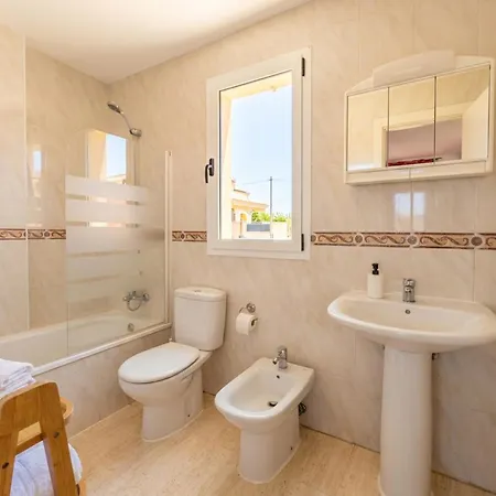 3br House With Pool