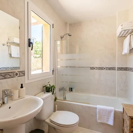 3br House With Pool Casa vacanze